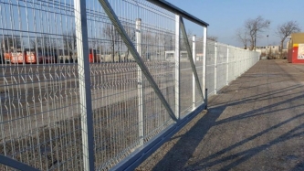 INDUSTRIAL FENCE. CAR PARK